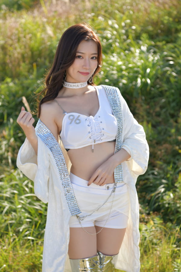 SUPER GT2019「KT Honey」の小嶋みやびさん。2018日本レースクイーン大賞新人部門では準グランプリを獲得。小鳥みやび名義でコスプレイヤーとしても活躍中(写真提供/GALSPARDISE)