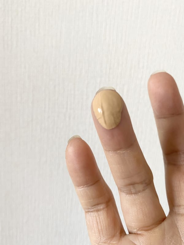 1回のバームの量は薬指でチョンととるくらい。これで全顔オールOK!