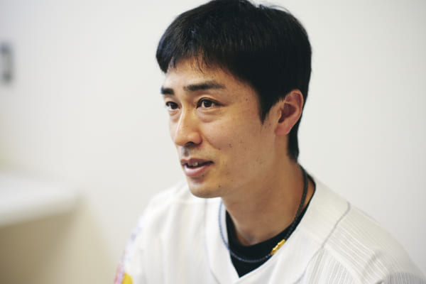 「中学時代から社会貢献をしたいと思っていた」。そのやさしい人柄は柔和な表情からもうかがえる。(撮影/熊谷貫)