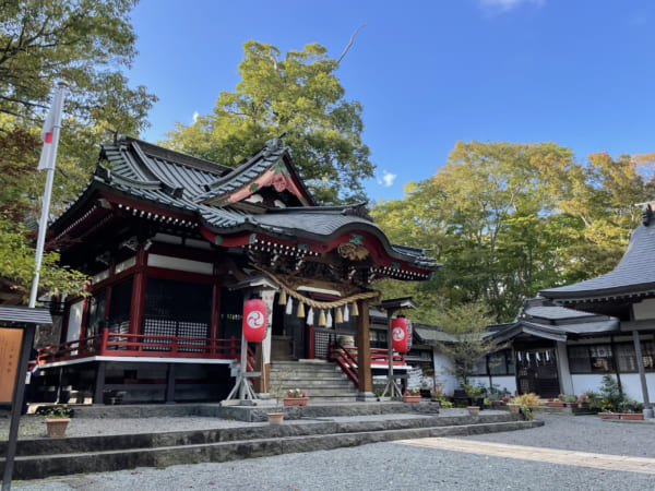 山中湖の近くにある山中諏訪神社