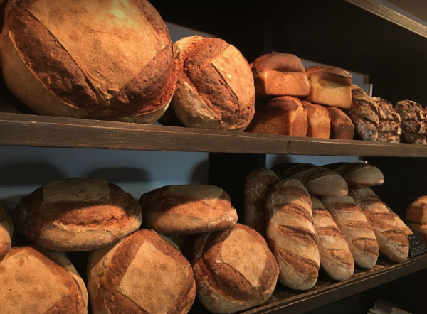 「ブーランジェリー・ドリアン」では販売するパンを4種類に絞ることで、コスト削減につながった