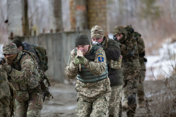 ウクライナ軍の兵士たち。©Pacific Press/Getty Images