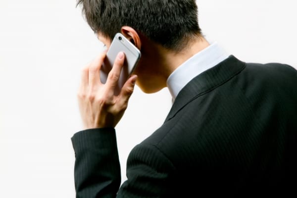 電話の会話は、予想以上にいろんな人に聞こえているもの