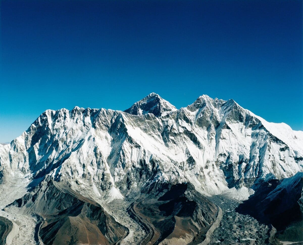 12/29終了【最高峰】14万　■KASHIYAMA×ロロピアーナsuper130's■　極上のファインウールブラックシャドーストライプスーツ　■M-L■美品 トップクラスの登山家が語る「偽ピーク・本当の頂上」問題、 8000ｍ峰