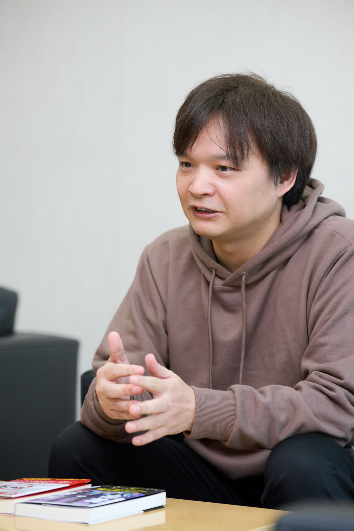著者自身も、テレビ・芸能以外をテーマにした本としては初挑戦となる。