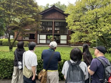 目の見えない人、見えにくい人、見える人がともに美術作品を楽しむ場をつくる＠江戸東京たてもの園