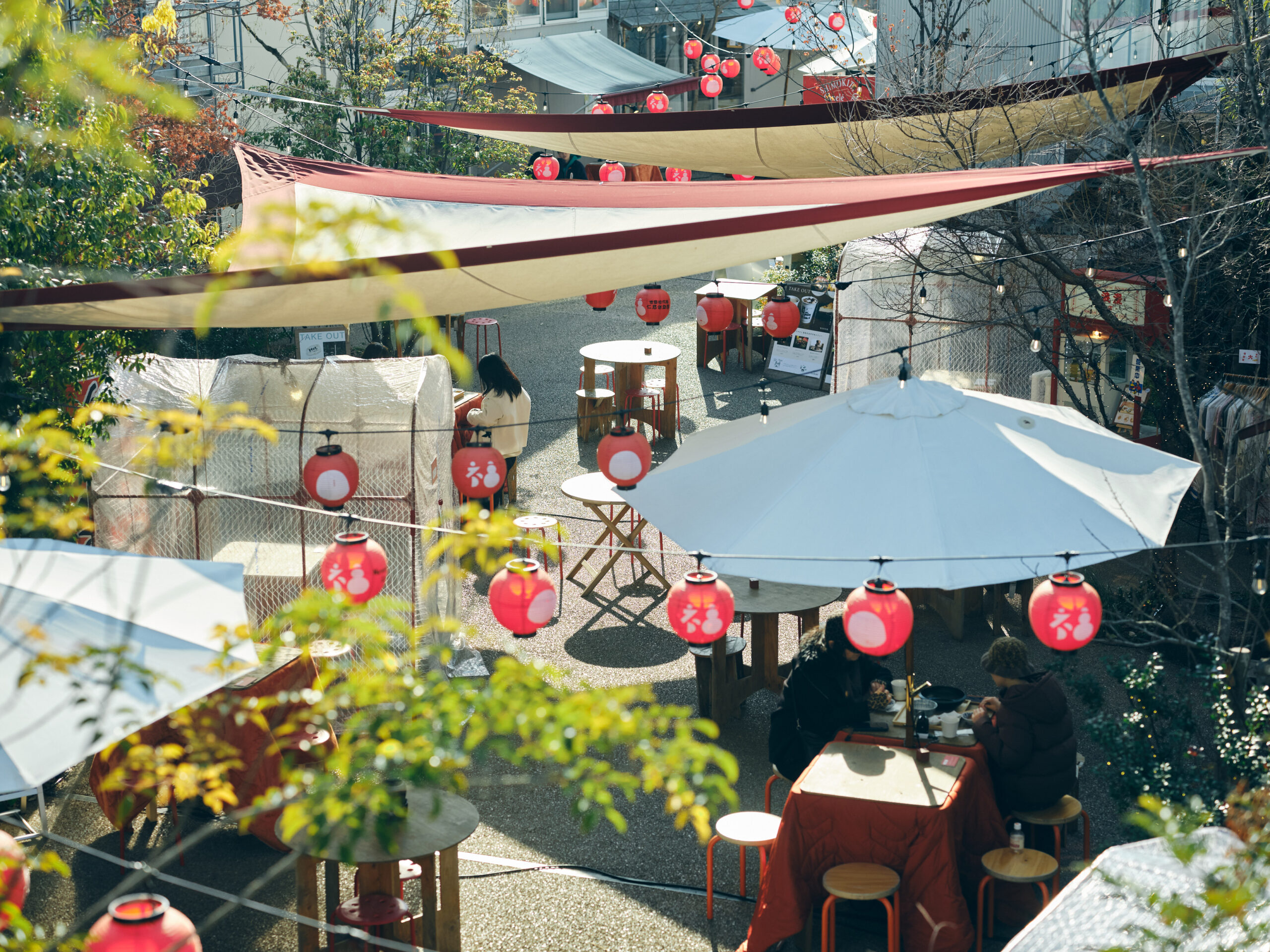 「BONUS TRACK」の広場