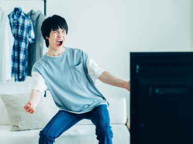 なぜ平成生まれの男はAVで学んだテクニックで女性を傷つけてしまうのか【平成しくじり男 第4回】