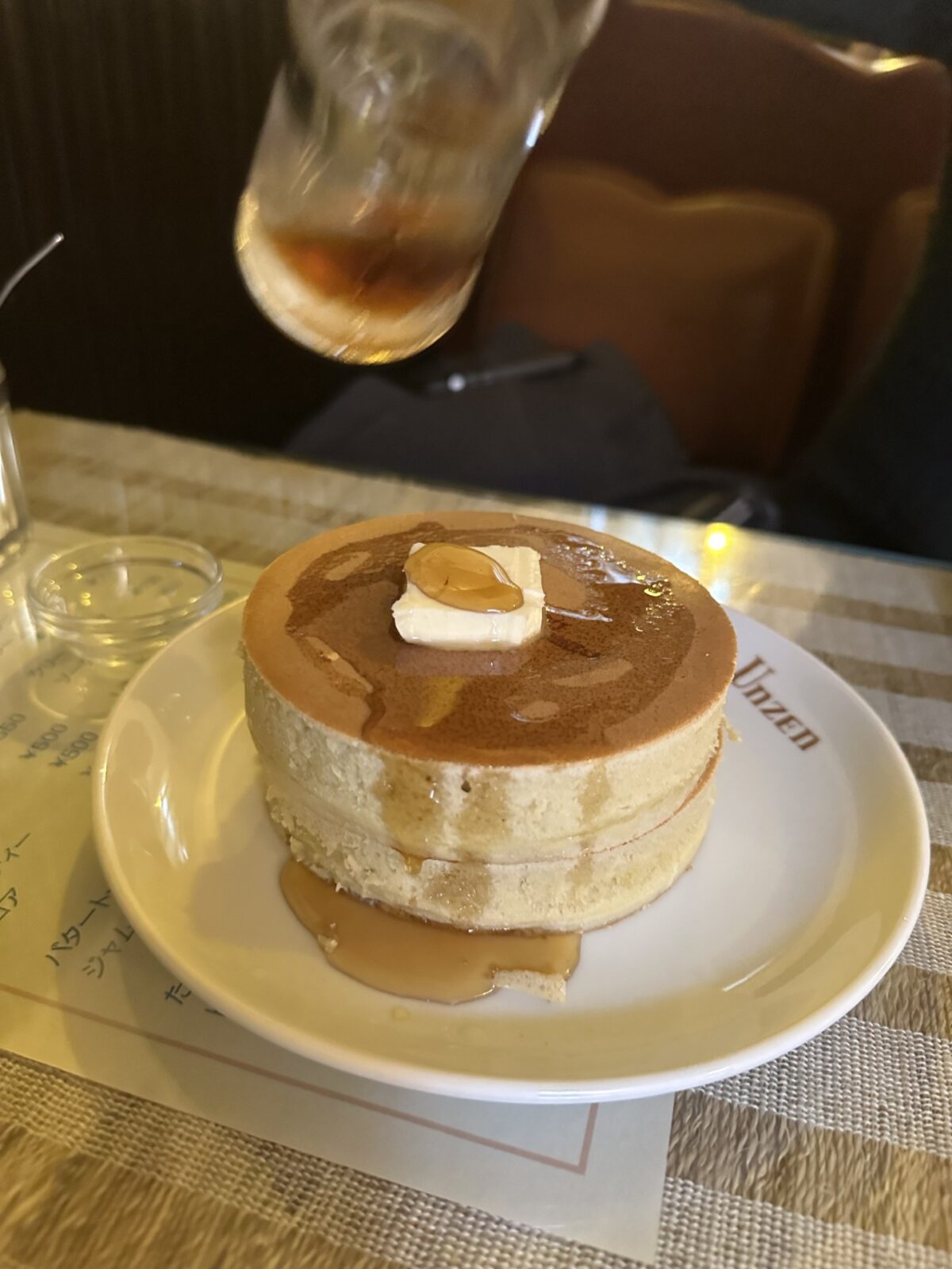 京都の老舗喫茶店「珈琲の店 雲仙」のホットケーキ。並ぶこともある人気店だが、朝7時の開店直後なら入りやすいそう。 写真提供:山脇さん