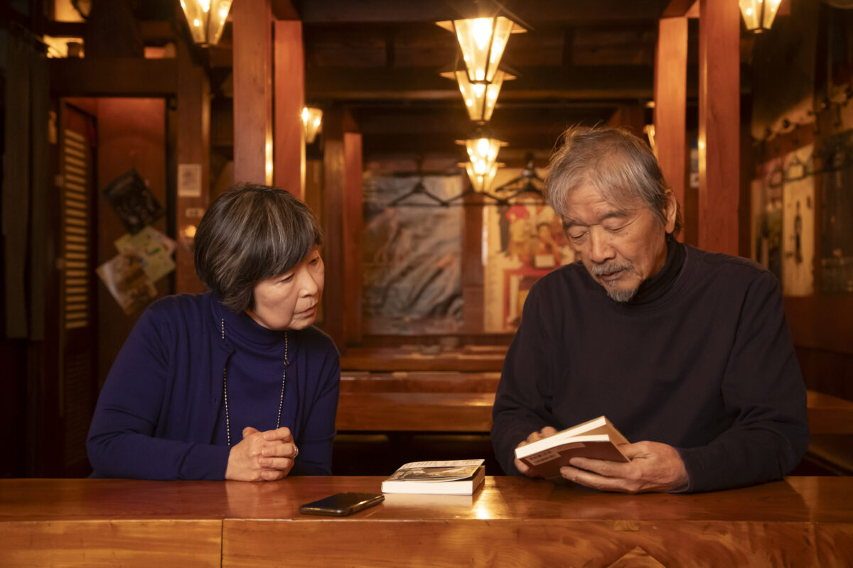 再会した瞬間から、会話がはずむおふたり