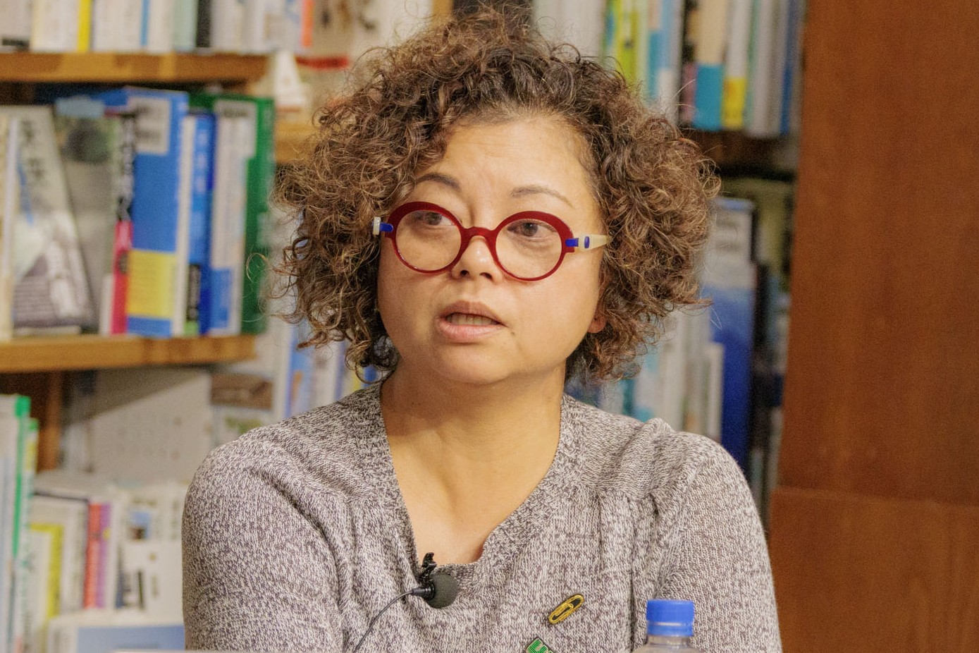 オンラインサロン「bar猫林」のライブでは、猫沢さんの暮らすパリの街角からの中継も。