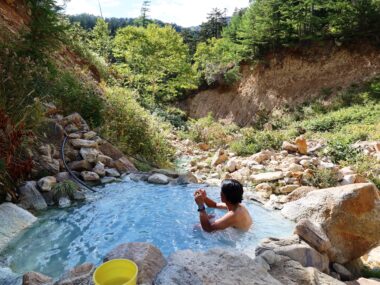 "自分の足"だけで往復46.7㎞、標高差3803m、歩行26時間54分! これぞ日本の秘湯中の秘湯「北アルプス高天原温泉」【山の名&珍プレイス 第2回前編】