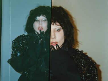 語らないという選択──レディー・ガガが引き受けたもの