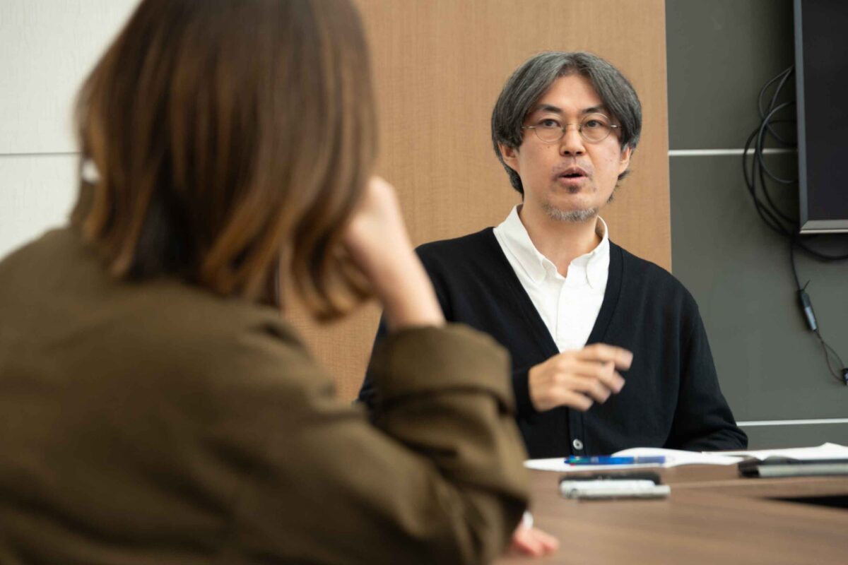 （えっ？　阿部寛さんピッタリじゃないですか？）と驚きの表情を見せる中川さん。（※編集部の想像です）