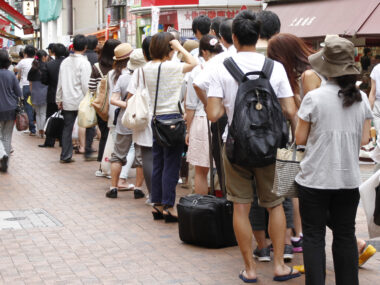 流行りに乗れない勢が「それって単なる逆張りですよね」「特別な感性の持ち主と思われたいアピですか？」とマウントされ、孤独を深めている件