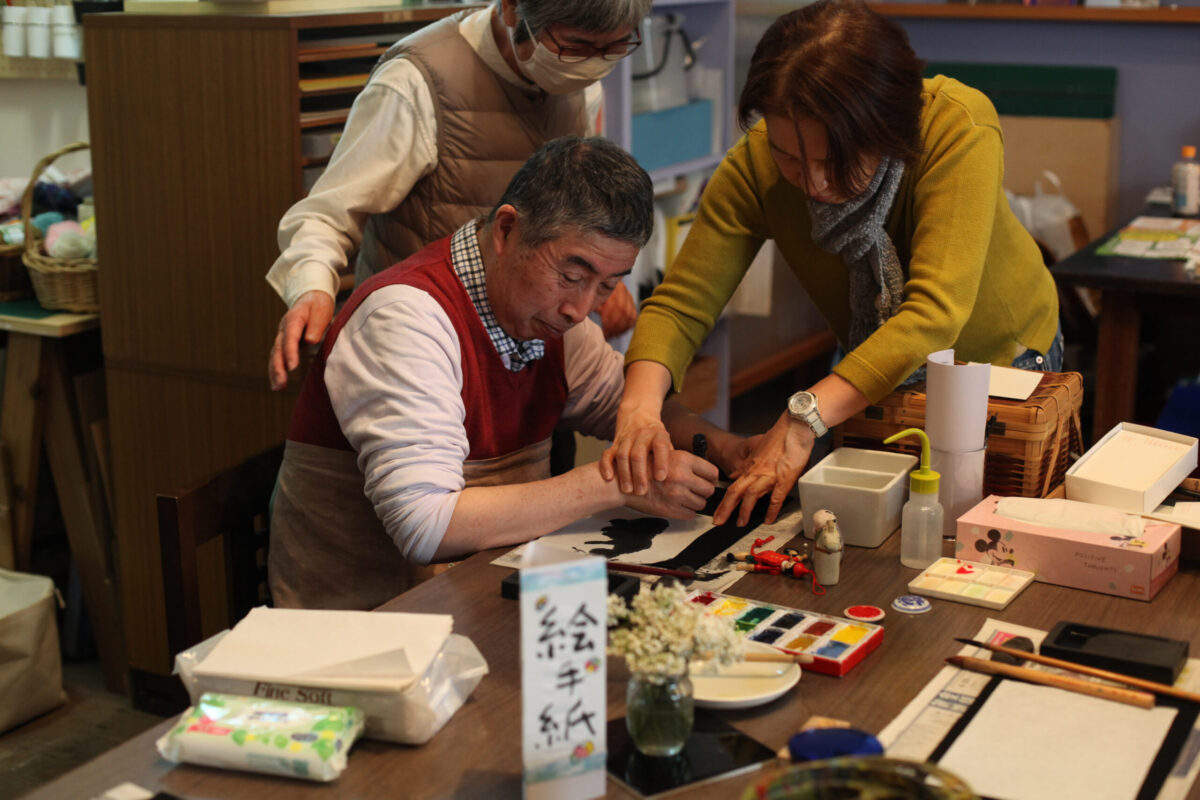 「絵手紙」ワークショップ　撮影：仲田絵美　提供：水戸芸術館