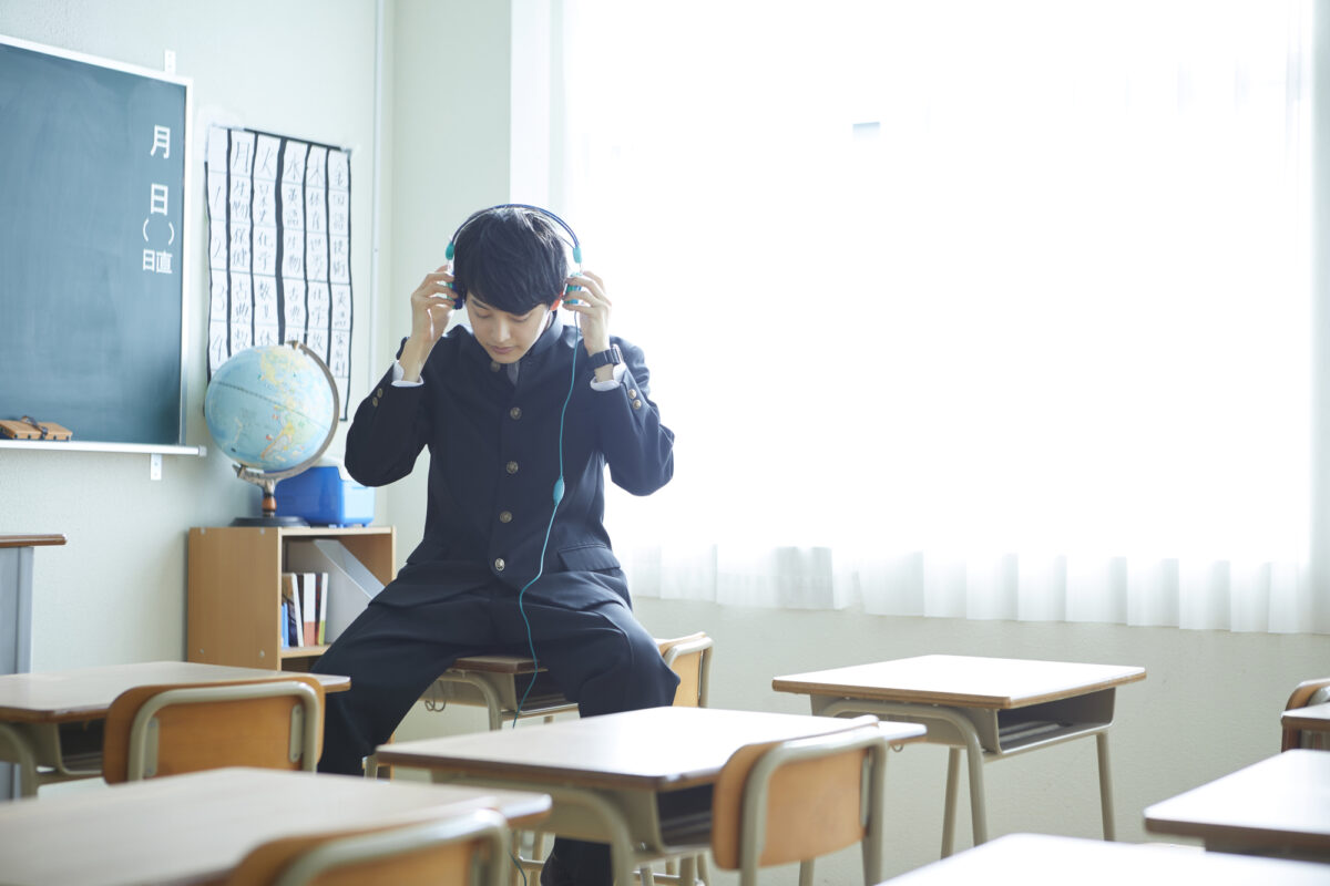 メタルを愛聴するようになってからはほとんどのシーンで自分が外野であること、圧倒的マイノリティであることを意識させられるように。（写真／PIXTA）